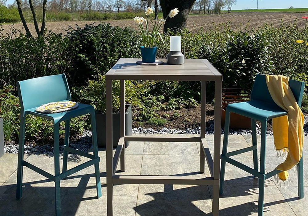 Trill fiberglass Stool polypropylene and 100 % recyclable. Stackable. 4 Trill fiberglass Stool polypropylene and 100 % recyclable. Stackable. - Image 4