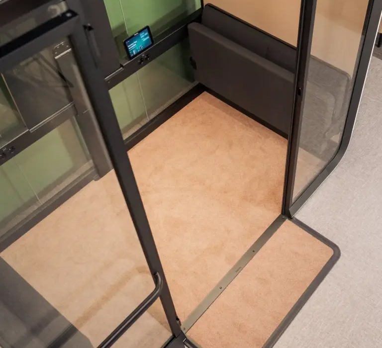 FRAMERY FOUR Soundproof Meeting Pod for 1-4 People 4 Framery Four Wheelchair accessible acoustic pod