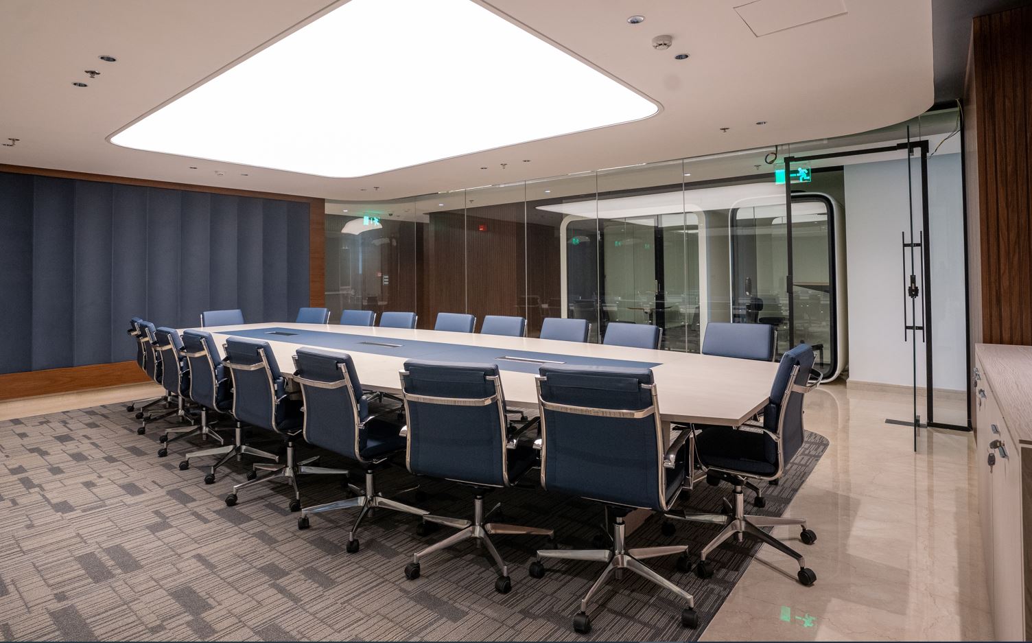 BESPOKE HIGH-END BOARDROOM TABLES - Variety of Shapes and Sizes. Made to any Specific Order. 6 Bespoke boardroom table, high quality Italian designed. X10 barrel shaped meeting table
